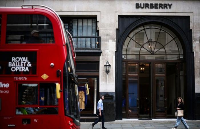 Burberry,
      étoile
      déclinante
      du
      luxe
      britannique,
      déclassée
      en
      Bourse
      –
      Mon
      Blog