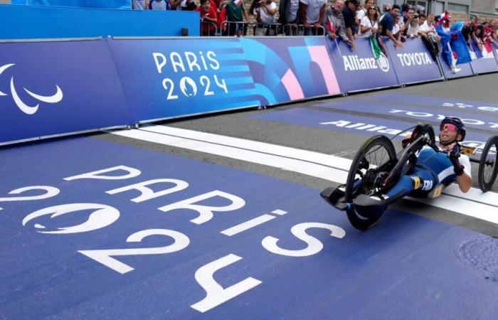 Médaille
      d'or
      pour
      le
      relais
      handbike
      français