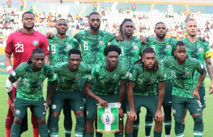 Osimhen
      sur
      le
      banc
      alors
      que
      Boniface
      mène
      les
      Super
      Eagles
      contre
      la
      République
      du
      Bénin