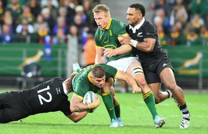 Les
      Springboks
      battent
      les
      Blacks
      (18-12)
      et
      consolident
      leur
      domination