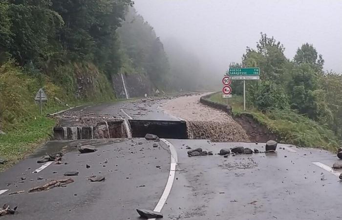 la
      route
      s'effondre
      sur
      la
      RN
      134
      à
      Urdos,
      accès
      au
      tunnel
      du
      Somport
      impossible