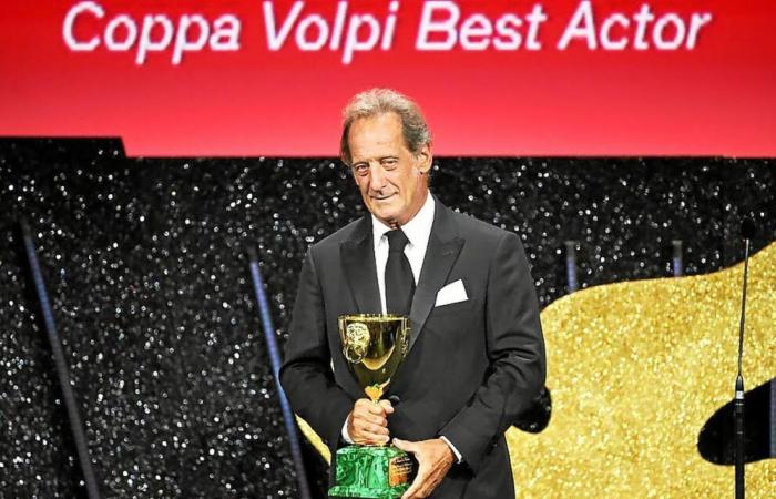 Vincent
      Lindon
      meilleur
      acteur,
      Pedro
      Almodovar
      remporte
      le
      Lion
      d'or