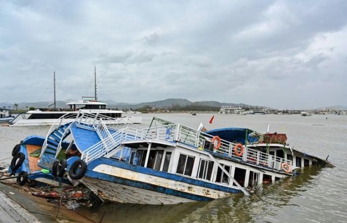 Le
      bilan
      du
      typhon
      Yagi
      s'alourdit
      à
      9
      morts
      au
      Vietnam
      après
      un
      glissement
      de
      terrain