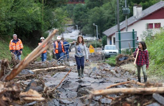 La
      Vallée
      d'Aspe
      est
      sous
      le
      choc
      au
      lendemain
      d'une
      inondation
      catastrophique