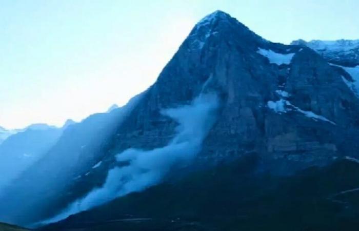 Éboulement
      important
      sur
      la
      face
      nord
      de
      l'Eiger