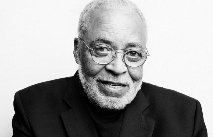 Décès
      de
      James
      Earl
      Jones
      à
      93
      ans