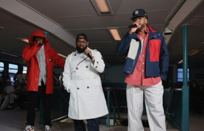 À
      New
      York,
      le
      Wu-Tang
      Clan
      monte
      sur
      le
      podium
      du
      défilé
      Tommy
      Hilfiger
      :
      Actualités