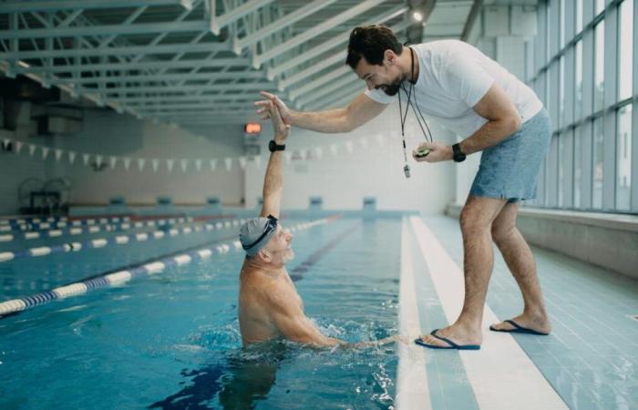 La
      natation,
      un
      sport
      idéal
      pour
      les
      seniors
      en
      quête
      de
      bien-être
      !