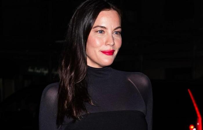 Le
      grand
      retour
      de
      Liv
      Tyler
      à
      la
      Fashion
      Week
      de
      New
      York