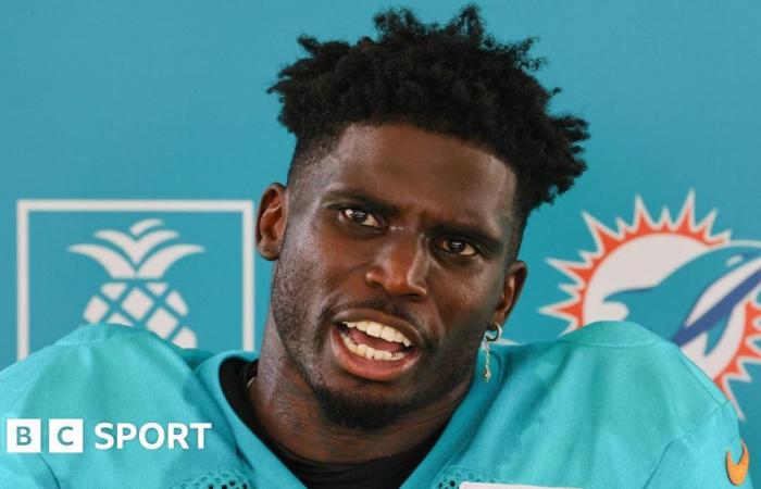 La
      police
      lance
      une
      enquête
      interne
      après
      l'arrestation
      d'une
      star
      des
      Dolphins
      de
      Miami