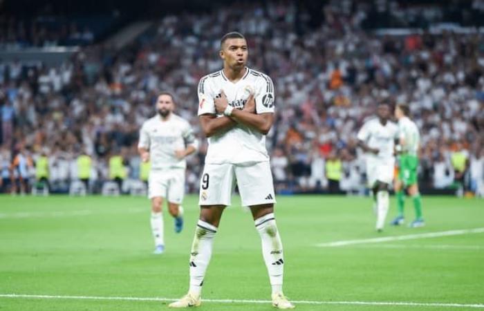 L'avocat
      de
      Mbappé
      met
      un
      peu
      plus
      de
      pression
      sur
      le
      PSG