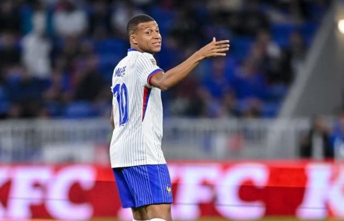 Mbappé
      aurait
      regretté
      un
      manque
      de
      travail
      tactique
      à
      l'entraînement