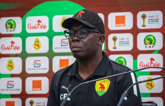 La
      réaction
      de
      Charlie
      Paquillé
      après
      avoir
      tiré
      sur
      des
      joueurs
      –
      Guineefoot