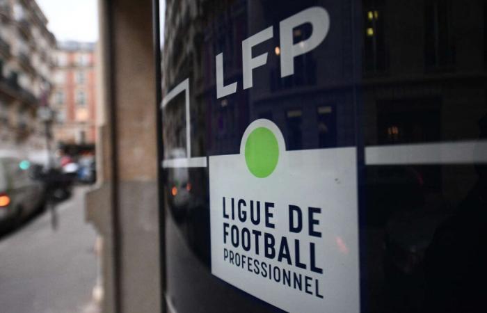 La
      Ligue
      de
      football
      professionnel
      sous
      surveillance
      sénatoriale