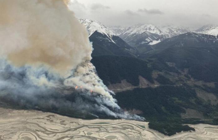 Les
      incendies
      de
      forêt
      géants
      sont
      un
      cauchemar
      pour
      le
      tourisme
      au
      Canada