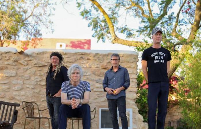 Nada
      Surf,
      trente
      ans
      de
      rock
      sur
      la
      crête
      de
      la
      vague