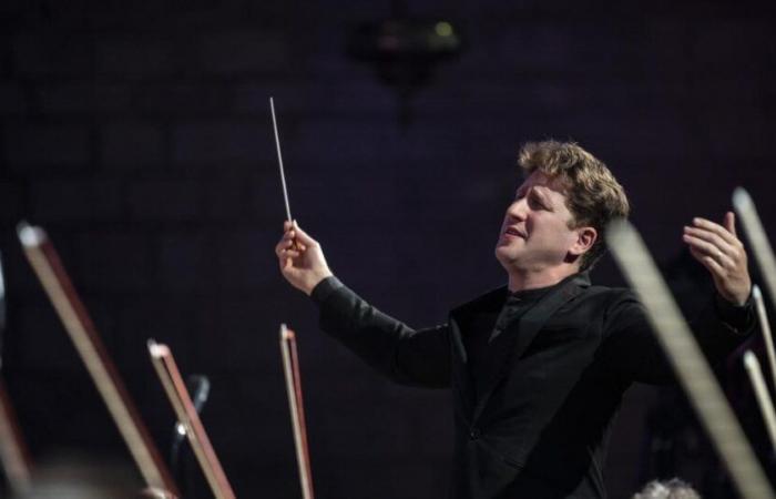 Joshua
      Weilerstein
      nommé
      à
      la
      tête
      de
      l'Orchestre
      National
      de
      Lille