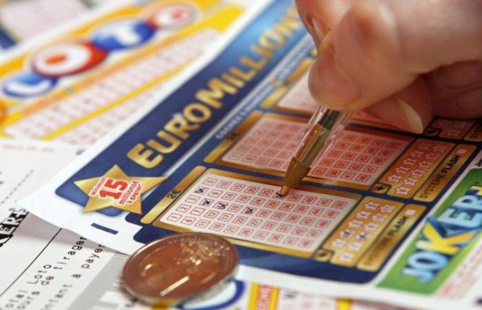 Le
      «
      top
      5
      »
      des
      plus
      gros
      gains
      Loto
      et
      Euromillions
      en
      France