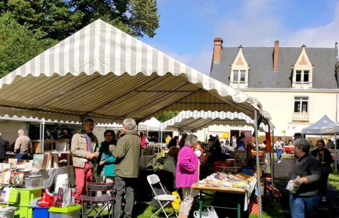 Des
      milliers
      de
      livres
      d'occasion
      au
      Parc
      de
      La
      Tour