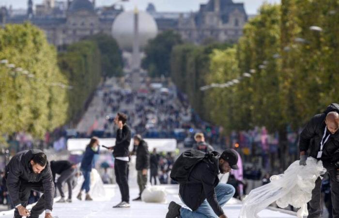 Confusion
      autour
      des
      QR
      Codes
      pour
      assister
      au
      défilé
      des
      athlètes
      olympiques
      à
      Paris