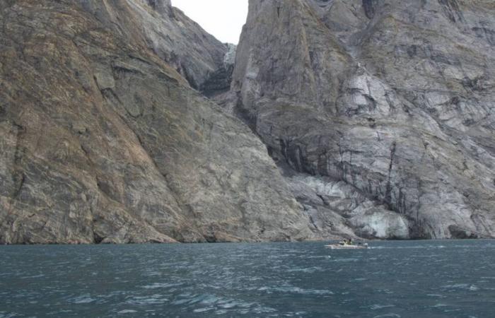 Comment
      un
      glissement
      de
      terrain
      au
      Groenland
      a
      fait
      trembler
      la
      Terre
      pendant
      neuf
      jours
      –
      Libération