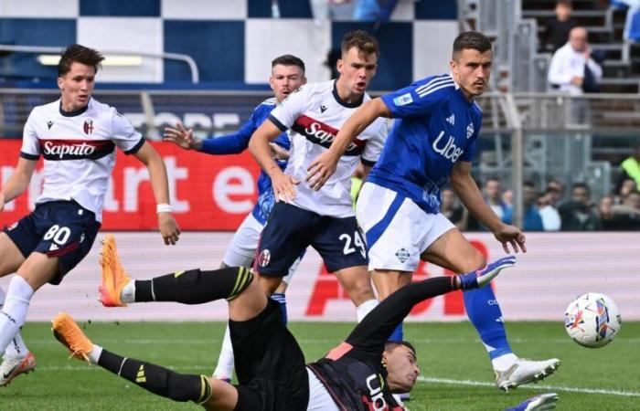 Como
      met
      Bologne
      en
      doute
      avant
      ses
      débuts
      en
      Ligue
      des
      champions