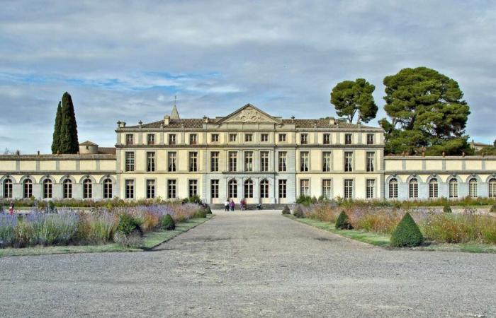 La
      fragile
      maquette
      du
      Château
      de
      Pennautier,
      le
      «
      Versailles
      du
      Languedoc
      »