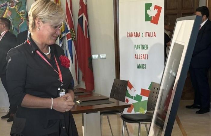 La police d’Ottawa retrouve un portrait volé de Winston Churchill à Rome, en Italie