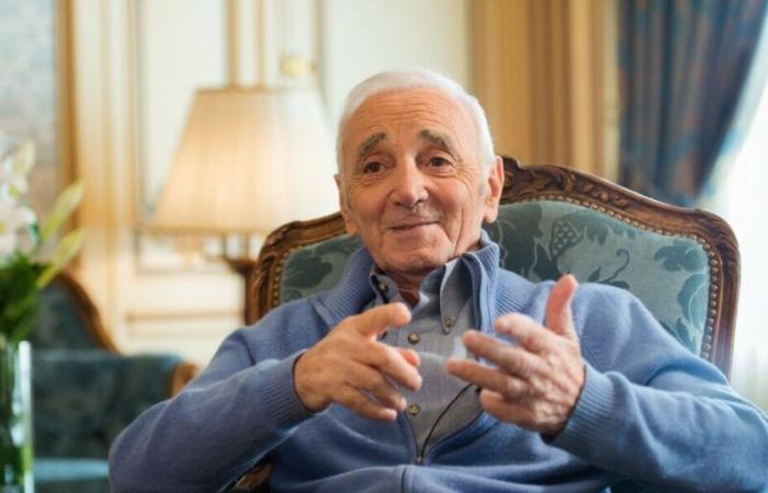 Cette surprenante opération de chirurgie esthétique subie par Charles Aznavour