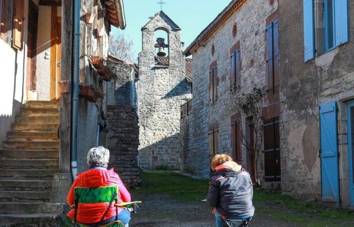 Cordes-sur-Ciel. Rencontre avec les artistes du carnet de croquis