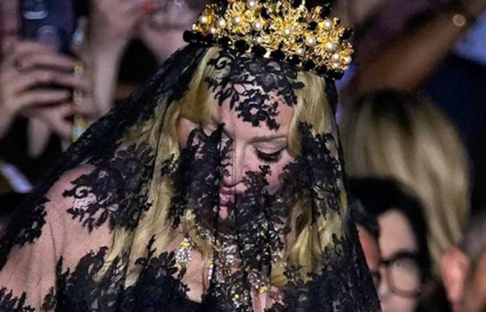 Avant le défilé Bottega Veneta, Madonna crée la surprise