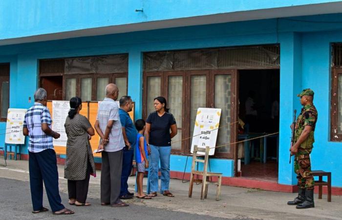 Ouverture des bureaux de vote pour l’élection présidentielle au Sri Lanka (AFP)