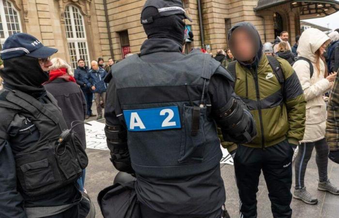 L’opposant aux mesures sanitaires liées au Covid-19 ne peut pas reprendre son travail de gardien de prison