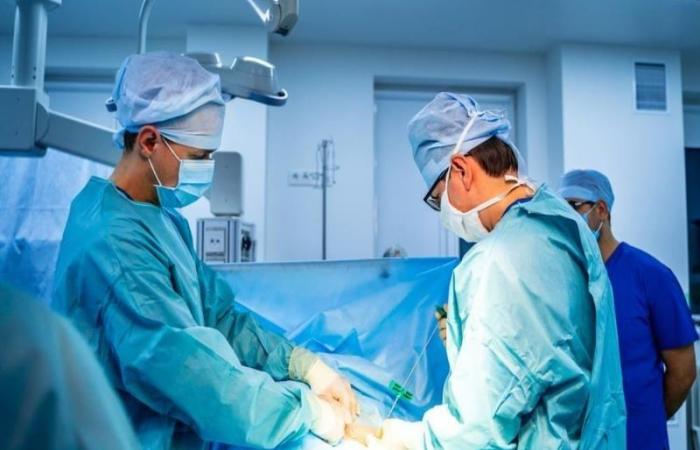 L’hôpital universitaire Ibn Sina réalise avec succès deux transplantations hépatiques en moins de 48 heures