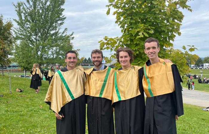 L’Université de Sherbrooke contrainte de tenir une cérémonie de remise de diplômes « active »