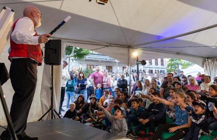 Des magiciens venus du monde entier ont émerveillé les curieux lors du 13e Festival de magie de Québec