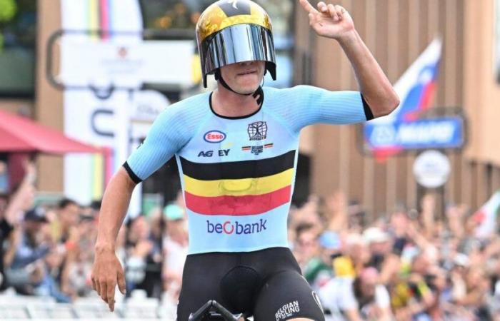 Remco Evenepoel conserve son titre de champion du monde du contre-la-montre