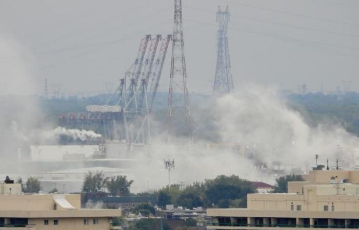 Des batteries au lithium prennent feu dans le port de Montréal