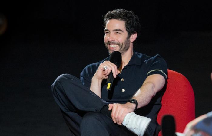 Tahar Rahim évoque sa préparation sans compromis pour incarner Charles Aznavour