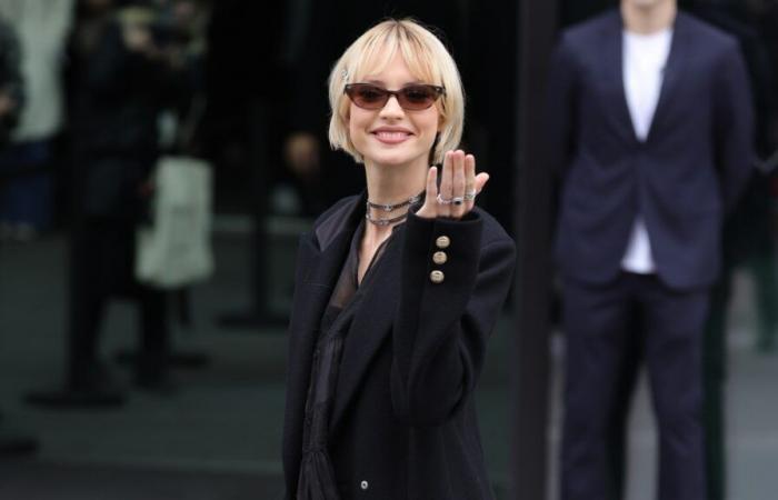 Angèle confie à Chanel ses livres préférés