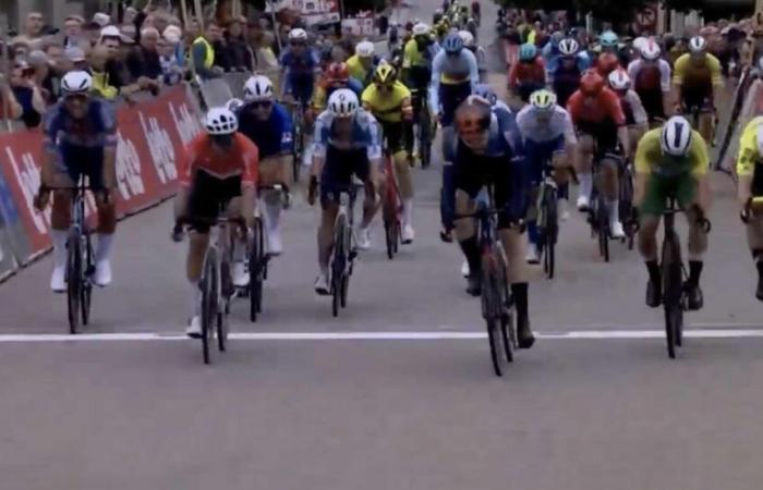 Omloop van het Houtland 2024. Max Walscheid vainqueur à la photo finish