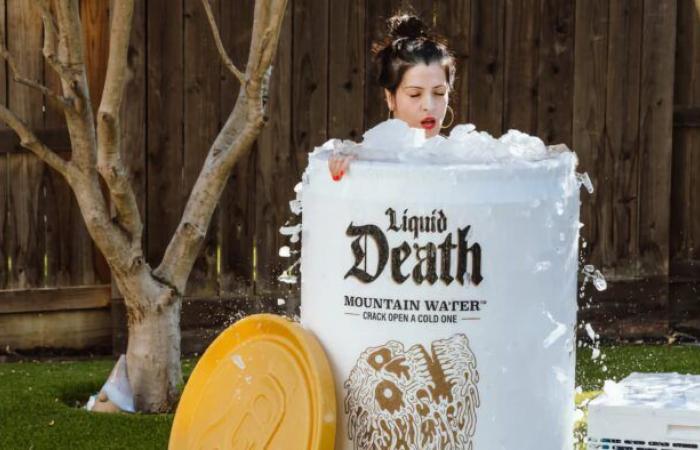 Plongez dans une canette de Liquid Death – Publicité