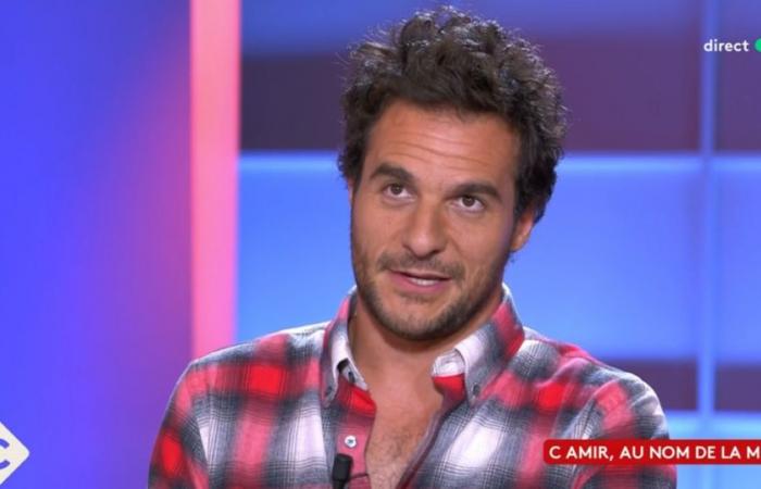 Amir bouleversé par la disparition de sa mère, il lui rend hommage de belle manière (VIDEO)