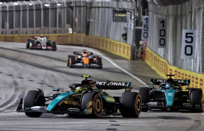 Hamilton critique la stratégie de Mercedes à Singapour