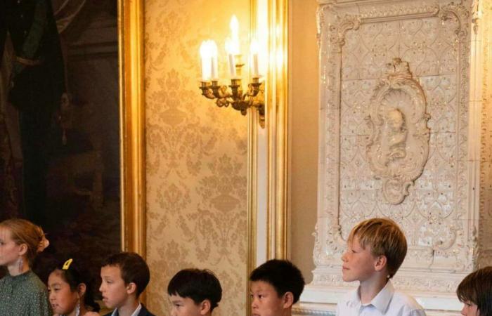 La princesse Benedikte accueille des enfants du Groenland à Copenhague