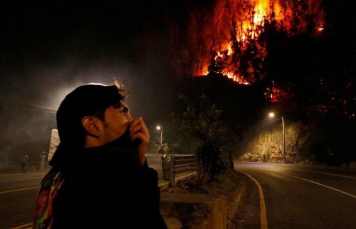 Situation « critique » à Quito sous la fumée de cinq incendies simultanés