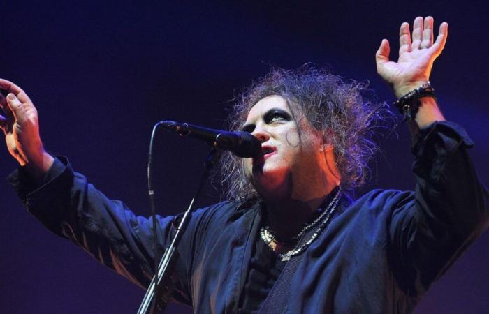 The Cure fête son retour avec « Alone »