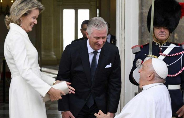 Le roi Philippe et la reine Mathilde ouvrent les portes de leur château au pape François