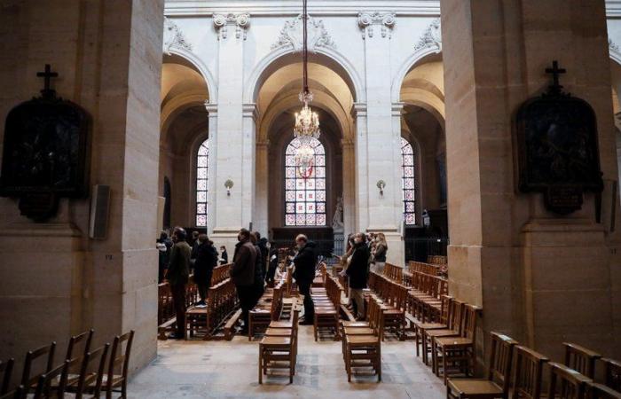 ce que la famille a prévu pour les obsèques à Versailles ce vendredi