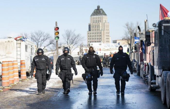 Un règlement municipal entourant les manifestations est débattu au Québec